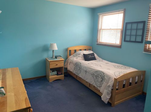 3953 57, Milwaukee WI 53220-2636 exterior