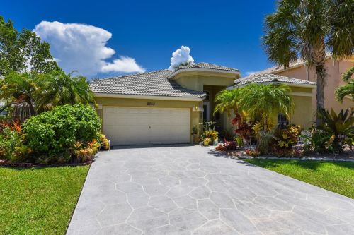 2723 Misty Oaks Cir, West Palm Beach, FL 33411-6809