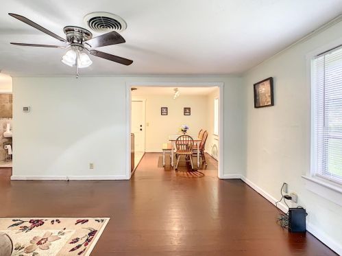 396 Collins St, Umatilla FL  32784-8387 exterior