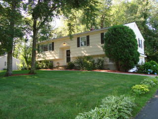 48 Ridgedale Rd, Bethel, CT 06801-1227