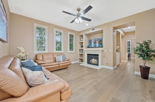 29 Stepping Stone, Irvine, CA 92603-4207