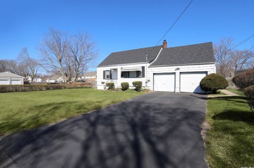 13 William Ave, Central Islip, NY 11722-2337