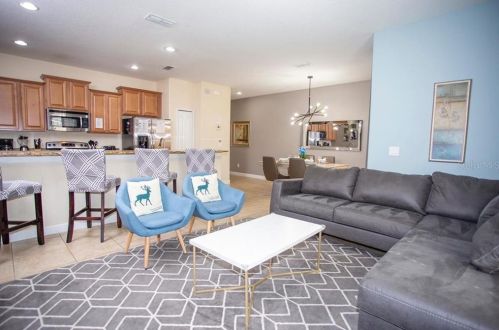 8962 California Palm Rd, Kissimmee FL 34747-1574 exterior