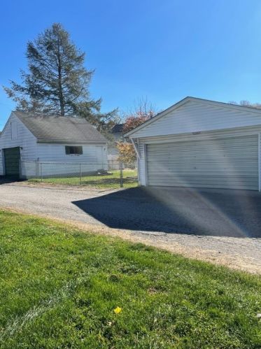 615 Snyder St, South Connellsville PA  15425-2818 exterior