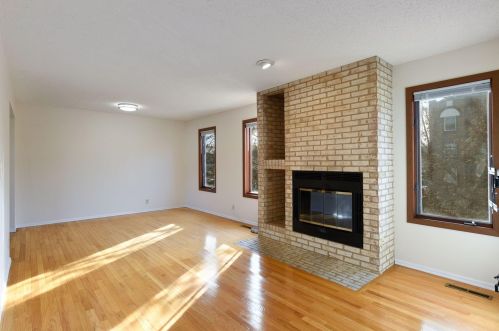 3553 Aldrich Ave, Minneapolis, MN 55412-2533