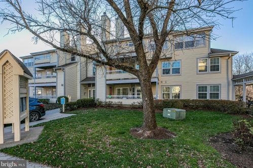 205 Salem Ct, Princeton, NJ 08540-7038
