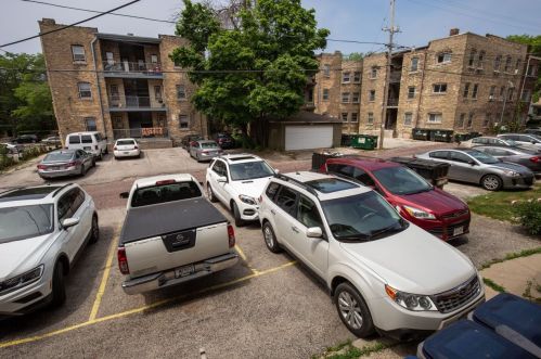 2527 Stowell Ave, Milwaukee WI 53211-4209 exterior