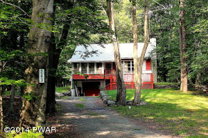 243 Maple Ln, Greentown, PA 18426-7479