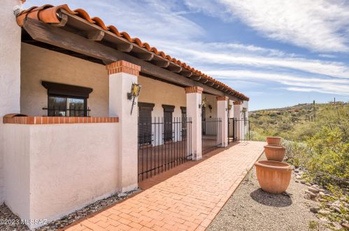 4325 Ironwood Hill Dr, Tucson, AZ 85745-9629