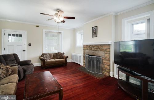 2828 Old Welsh Rd, Willow Grove PA  19090-3936 exterior