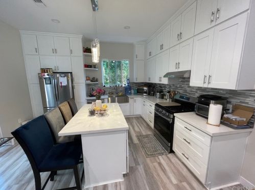 5234 Lemp Ave, North Hollywood, CA 91601-3005