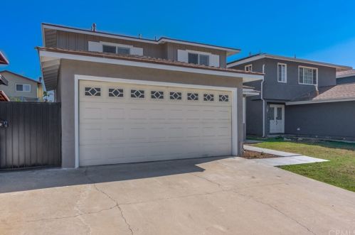 812 Radbard St, Long Beach, CA 90746-1516