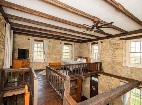 914 Bequette St, Dodgeville WI  53533-1112 exterior