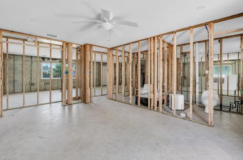 193 Hibiscus Dr, Fort Myers Beach FL  33931-3831 exterior