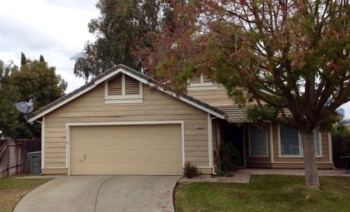 1047 Arlington Cir, Woodland, CA 95695-2880