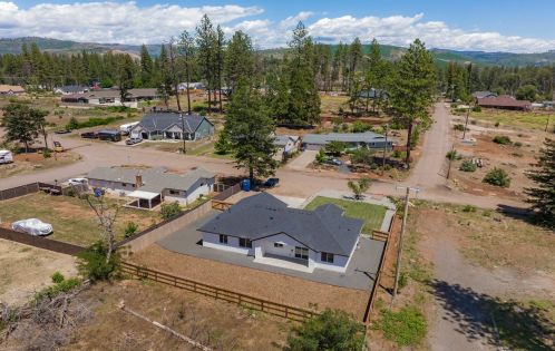 6081 Maxwood Dr, Paradise CA  95969-4348 exterior