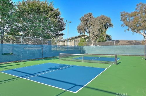 8633 Portola Ct, Huntington Beach CA  92646-5675 exterior