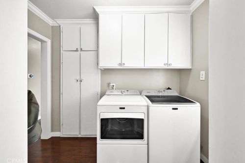 6654 Turnergrove Dr, Lakewood CA  90713-2752 exterior