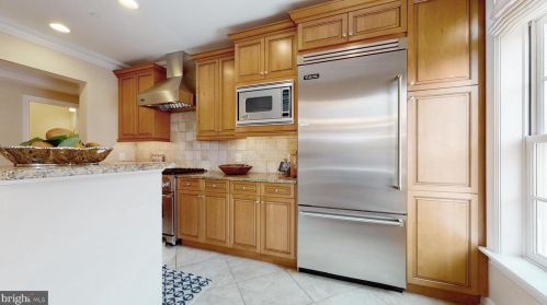 221 Victoria Mews, Princeton NJ  08542-3748 exterior