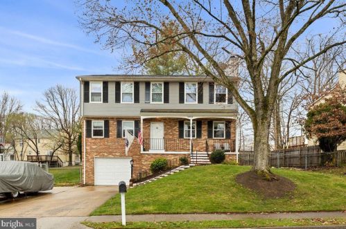 5593 Neddleton Ave, Woodbridge VA  22193-4156 exterior