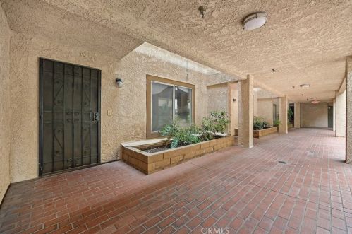 12141 Centralia St, Lakewood, CA 90715-1591