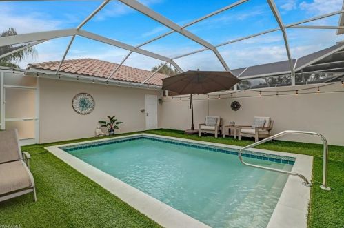 3540 Islandwalk Cir, Naples FL  34119-1613 exterior