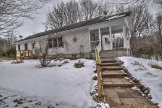 145 Island Rd, Schroeppel, NY 13135-2139