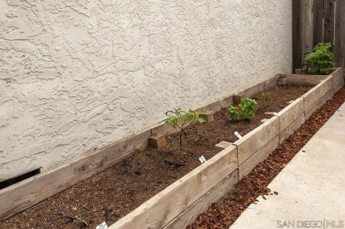 2707 Via Colima, Carlsbad CA  92010-1377 exterior