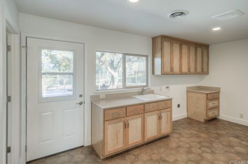 15 Woodcrest Dr, Oroville CA  95966-5518 exterior