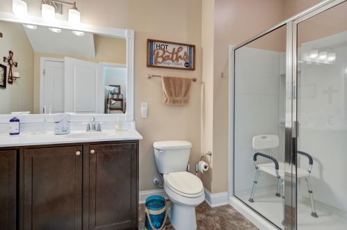 2096 Promenade Ct, Mount Pleasant SC  29466-7231 exterior