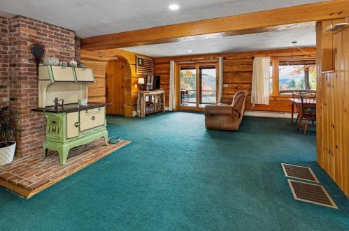 174 Page Rd, Ellsworth NH  03223-5422 exterior