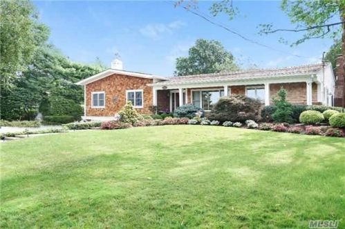 345 Snug Harbor Rd, Greenport, NY 11944-2522