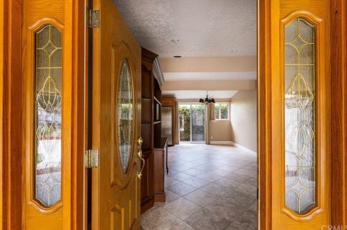 818 South St, Anaheim CA  92805-4415 exterior