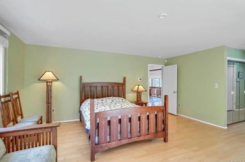 5 Peach Tree Ln, Warwick NY  10990-3133 exterior