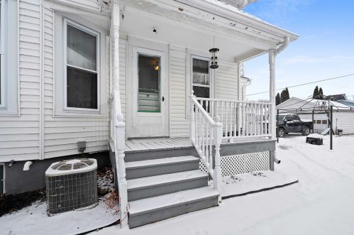 823 10th St, Manitowoc WI  54220-3304 exterior