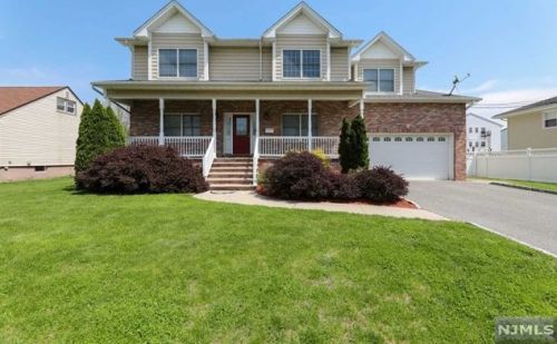 341 Maple St, Moonachie, NJ 07074-1306