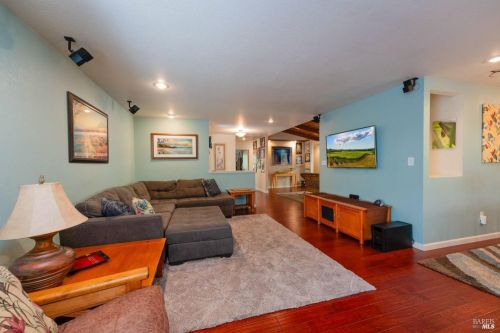 1014 Perkins St, Ukiah CA  95482-4623 exterior