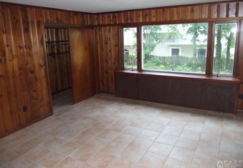 26 Logan Ln, Piscataway NJ  08854-5804 exterior