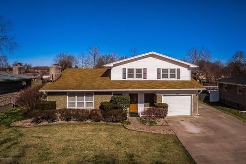 305 Harpers Ferry Rd, Louisville, KY 40214-5751