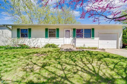 2302 Shaker Dr, Valpo, IN 46383-3249