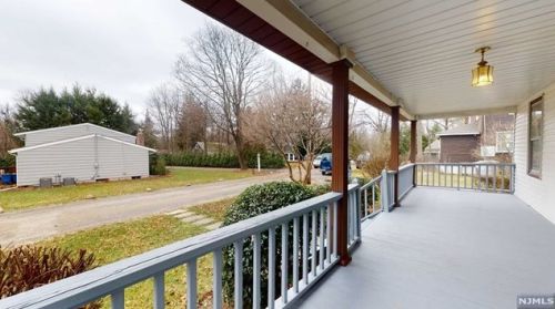 3 Ackerson Rd, Allendale NJ  07401-1301 exterior