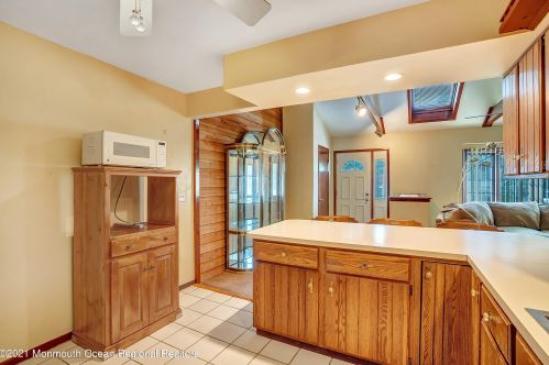 61 Venice Dr, Bricktown NJ  08723-6976 exterior