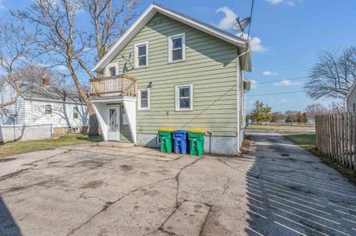 1484 Farlin Ave, Green Bay, WI 54302-1940