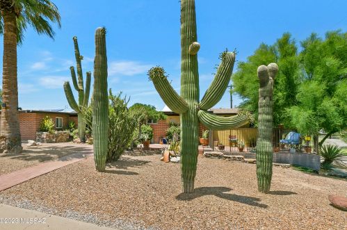 7657 Morelos Pl, Tucson, AZ 85710-6332