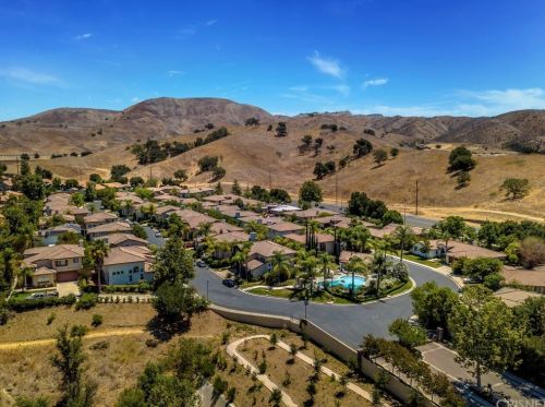 3677 El Encanto Dr, Calabasas CA  91302-2993 exterior