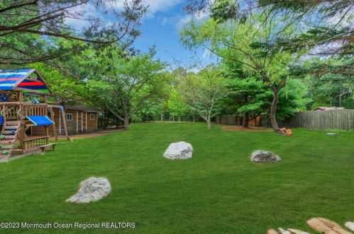 117 Frank Applegate Rd, Jackson Twp NJ  08527-2454 exterior