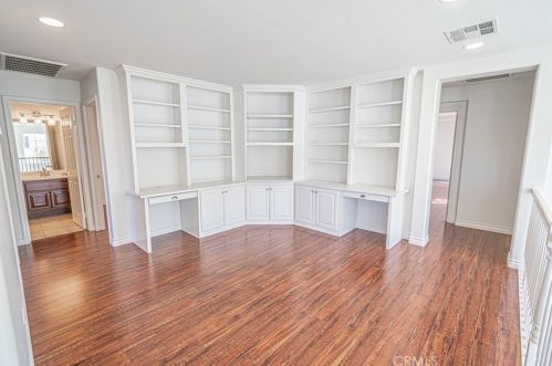 28342 Lorita Ln, Santa Clarita CA  91350-3211 exterior