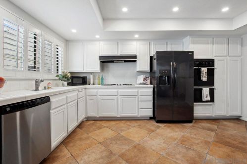 6787 Caminito Del Greco, San Diego CA 92120-2221 exterior