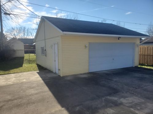 1207 Frayne, New Carlisle OH  45344-2907 exterior