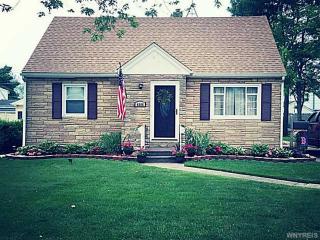 4886 Chapman Pkwy, Hamburg, NY 14075-3319